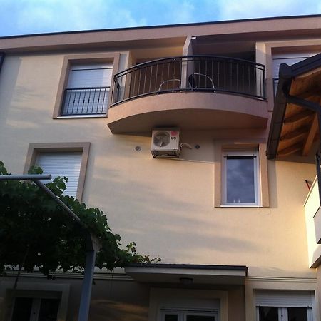 מוסטר Guesthouse Liska מראה חיצוני תמונה
