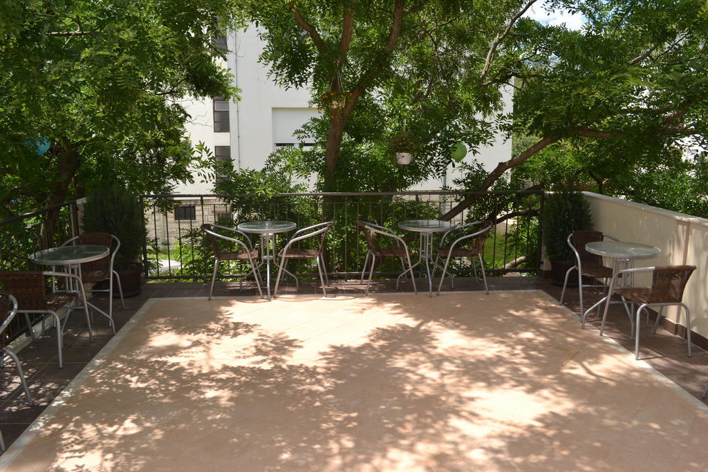 מוסטר Guesthouse Liska מראה חיצוני תמונה