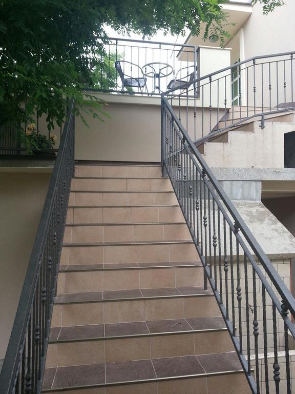 מוסטר Guesthouse Liska מראה חיצוני תמונה